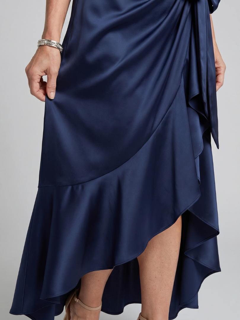 Auvelle | Robe Midi Asymétrique à Encolure Halter