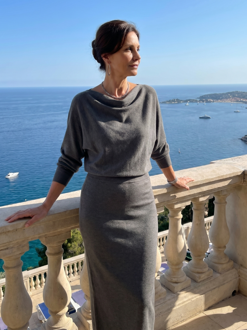 Auvelle | Robe midi ajustée à encolure drapée