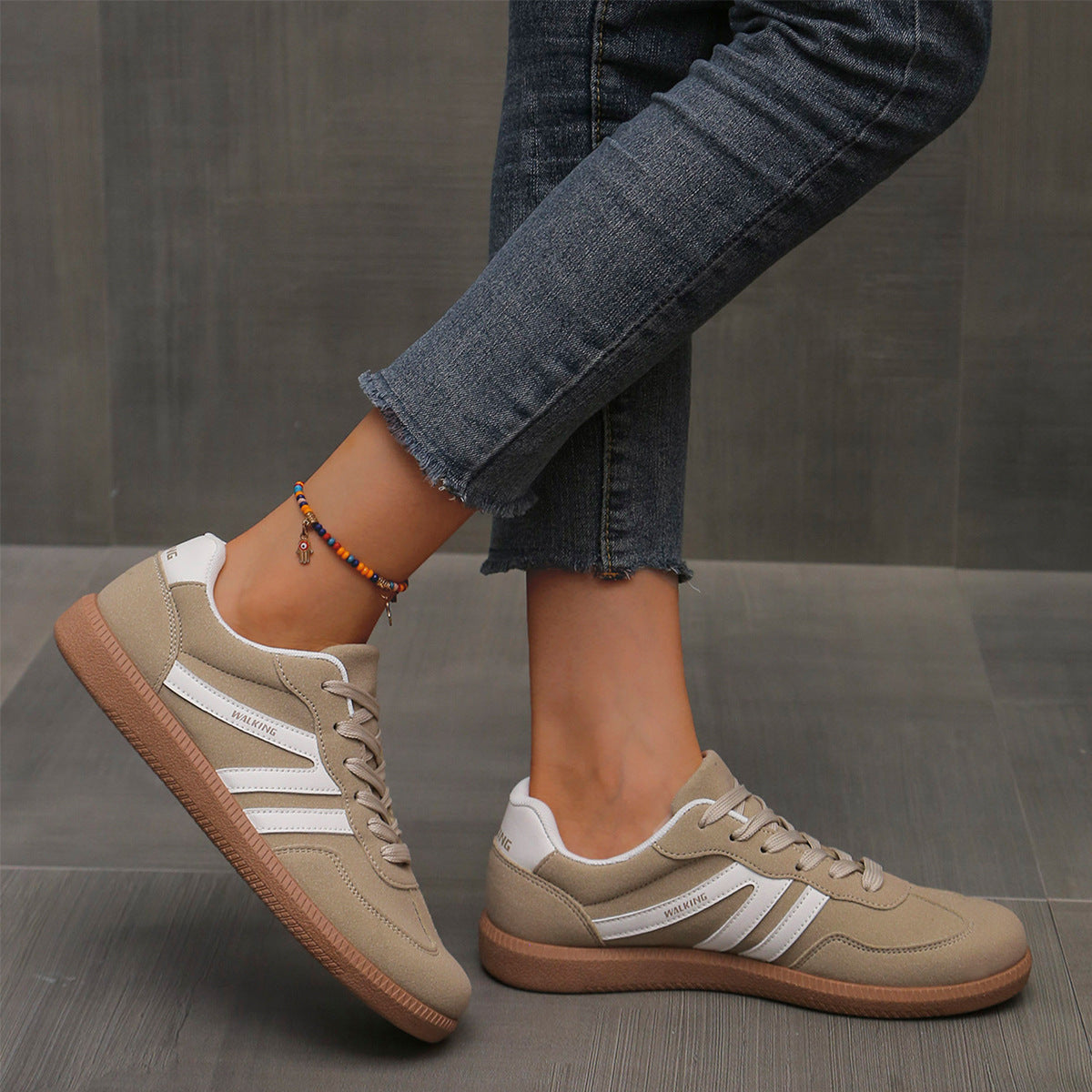 Deliza - Orthopaedic Trainers
