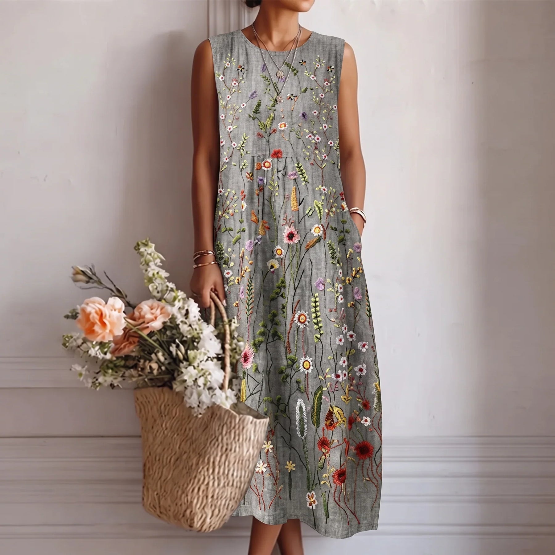 Amélie | Sleeveless Floral Midi Dress